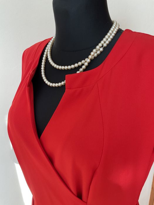 Elegancka czerwona kopertowa sukienka Sander XL na wesele komunię