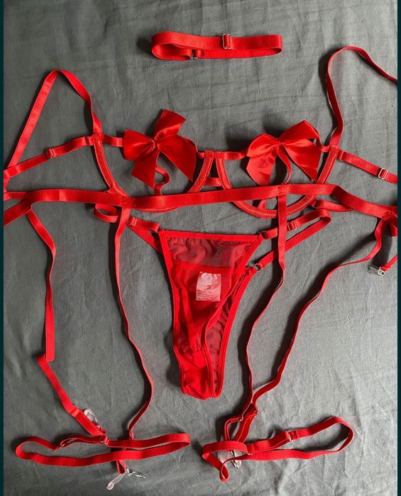 Червоний комплект білизни еротичний С