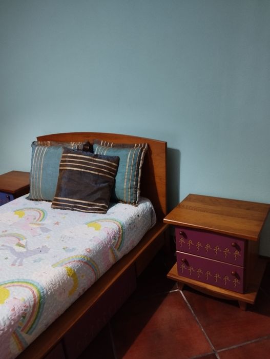 Quarto completo de solteiro para criança em madeira maciça