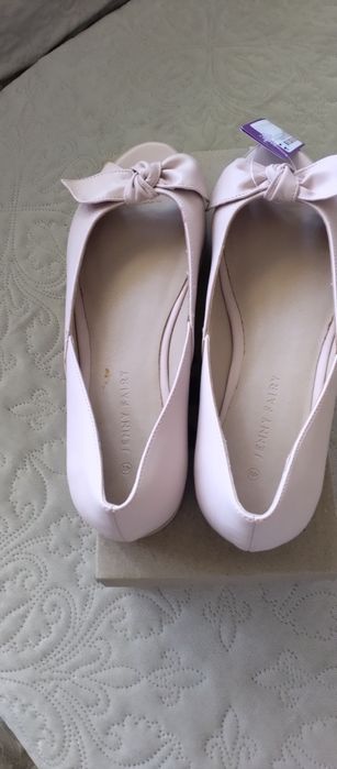 Nowe różowe baleriny numer 41