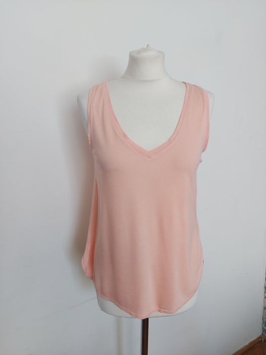 Brzoskwiniowy przewiewny top bokserka H&M Basic z dekoltem V , XS S