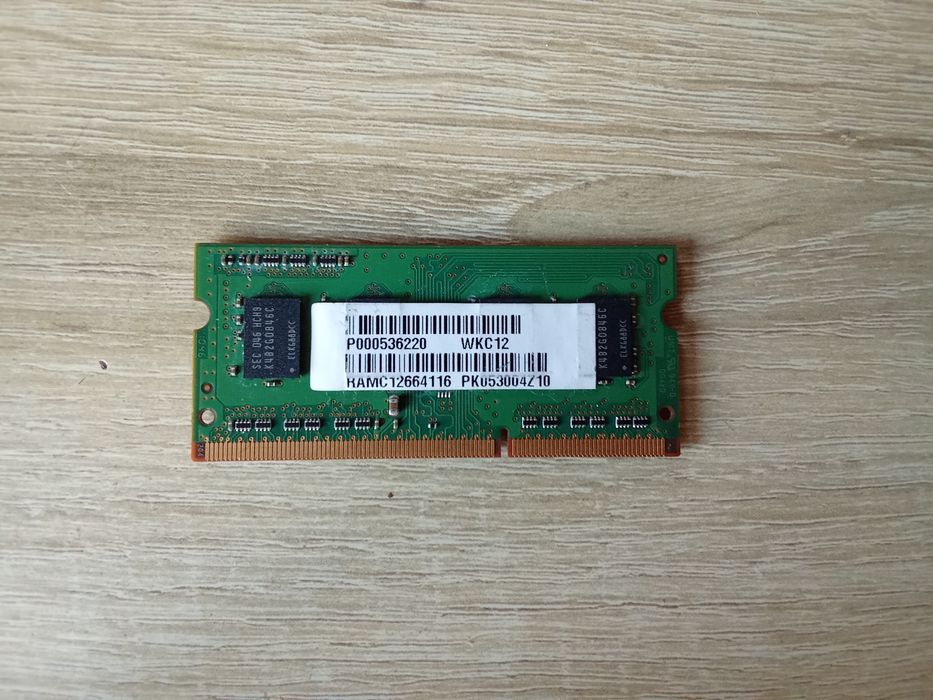 ОЗУ (Samsung 2 GB DDR3 PC3-10600S для ноутбука)