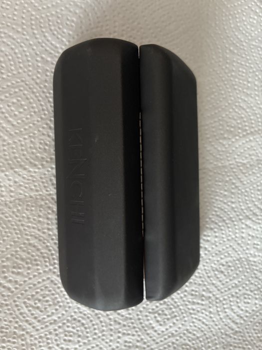 Etui na okulary marki Kenchi nowe