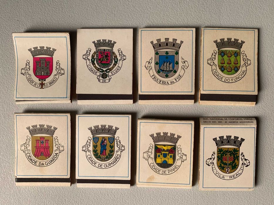Conjunto de 8 Carteiras de Fósforos Antigas - Colecção Brasões