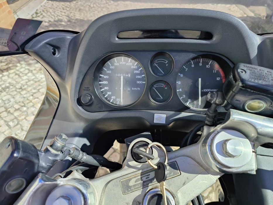 Honda CBR F  1000 estimada