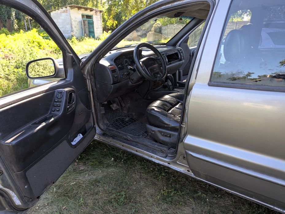 Продам автомобіль jeep