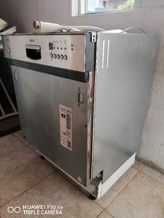 Máquina de lavar loiça Bosch(Encastre)