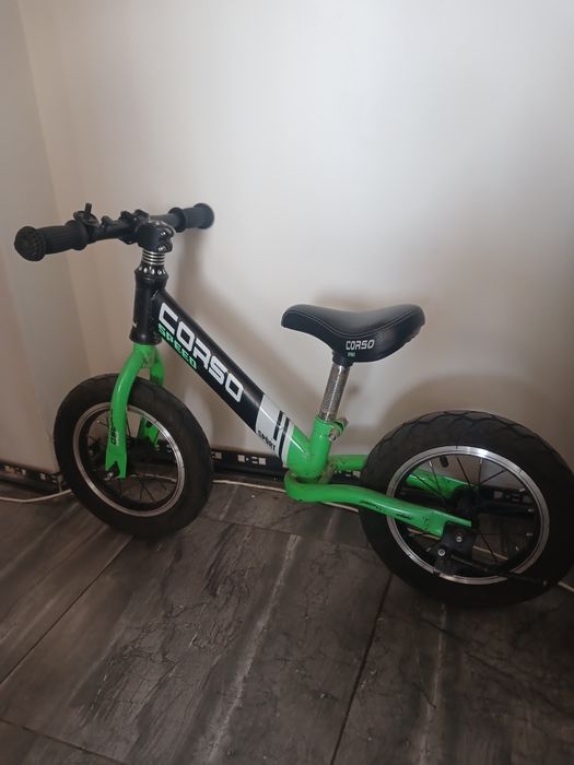 Продам дитяий велобіг