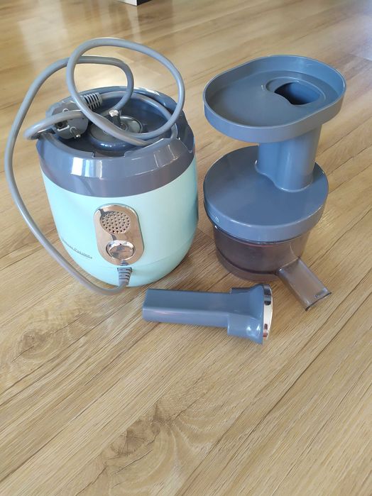 Wyciskarka wolno obrotowa, sokowirówka