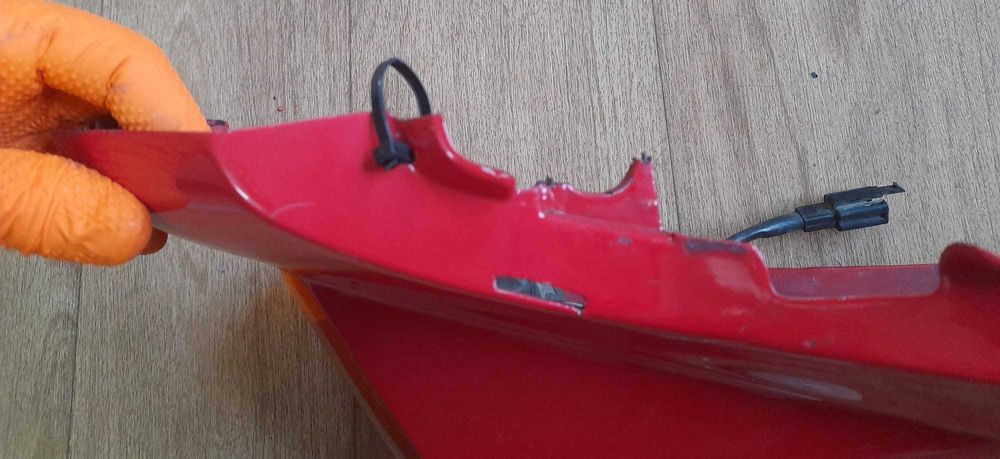 CARENAGENS LATERAIS TRASEIRAS OEM HONDA VFR 7 5 0 9 0-9 3