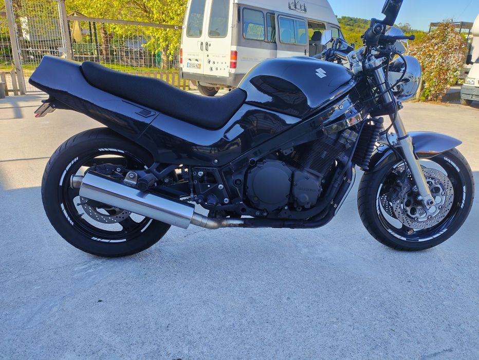 Gsx 1100 f  2,750€ sem nada a fazer poderei aceitar troca