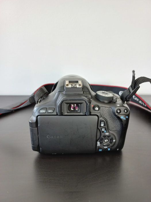 Canon EOS 600D 18-135mm + Acessórios