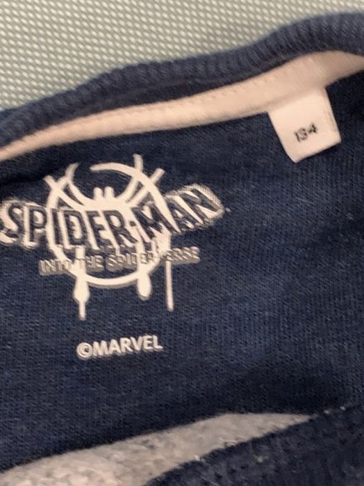 Granatowa bluza chłopięca cekiny Spiderman C&A 128/134
