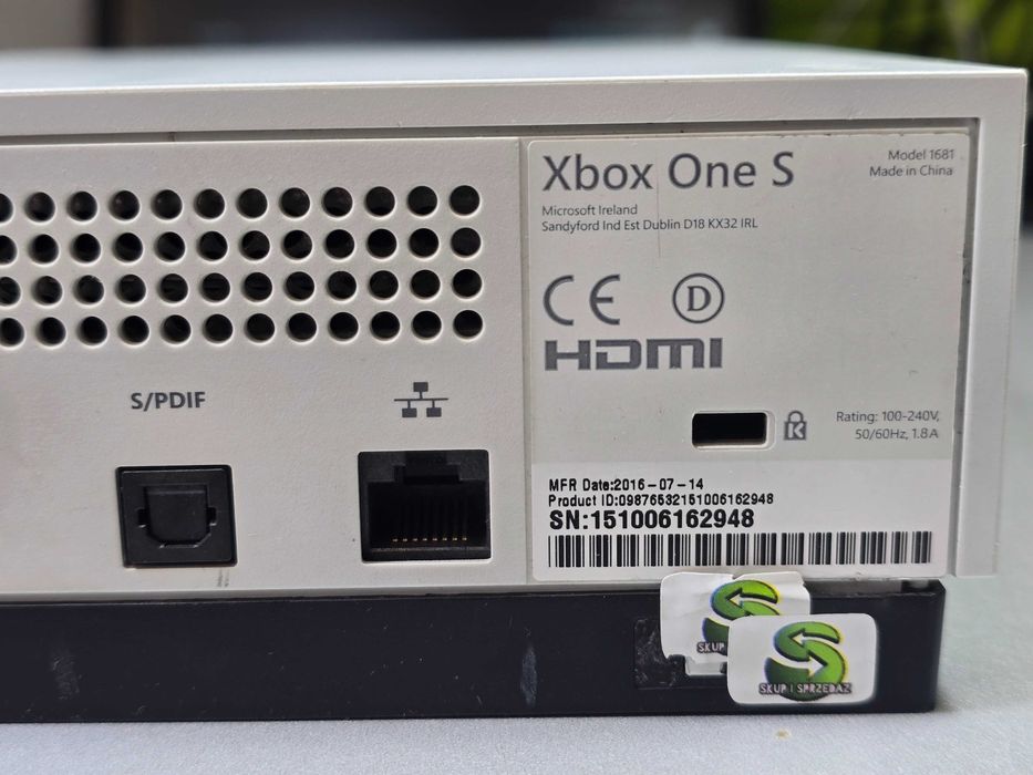 Xbox One S 500GB / okablowanie / Grade C /