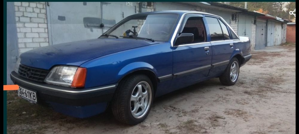 Скло  Опель Рекорд Е2 та інші запчастини