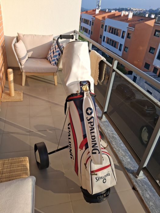 Saco golfe Spalding c/trolley + 13 tacos Executor II e Pro Flite II