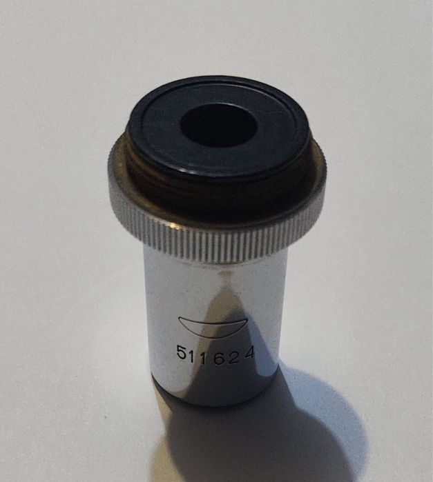 Обʼєктив до мікроскопа