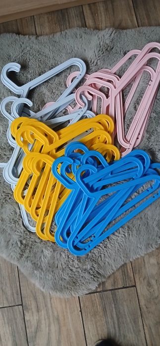 Wieszaki na odzież do szafy dziecięce 30 szt. nowe tanio