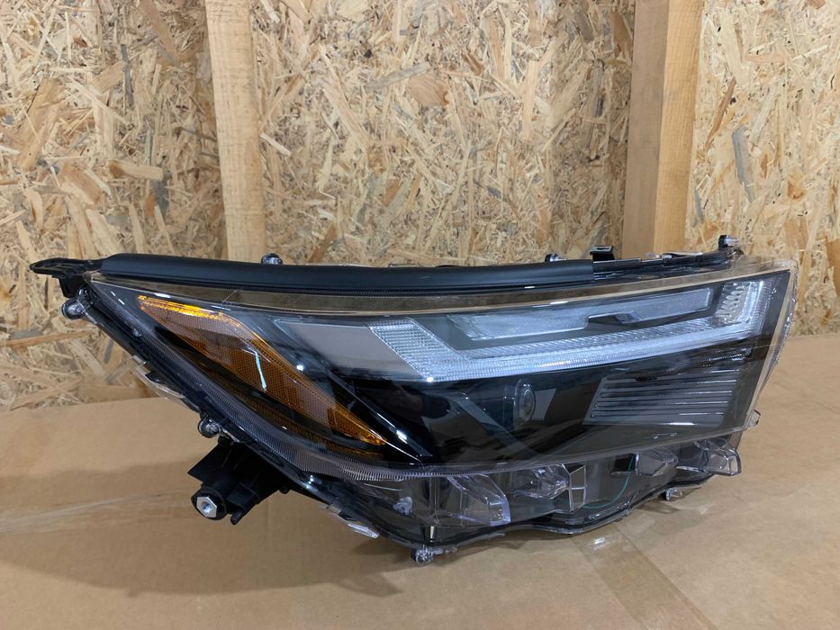 Toyota Rav4 фара правая (hybrid) 2019-2021 81110-0R162
