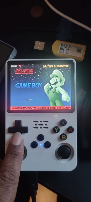 Console retro   perfeito pra  jogar