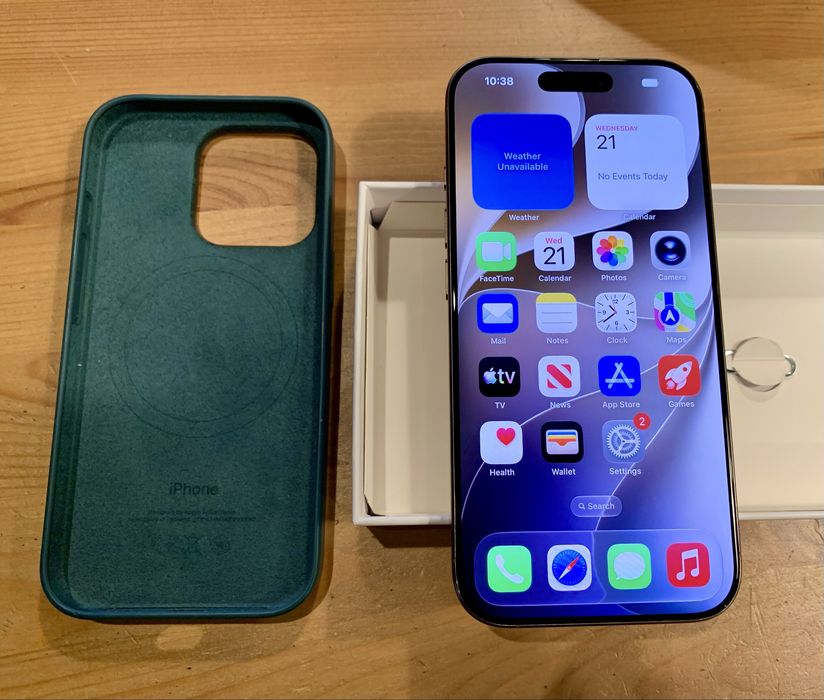 Iphone 16 Pro • para peças ou reparação • Oportunidade
