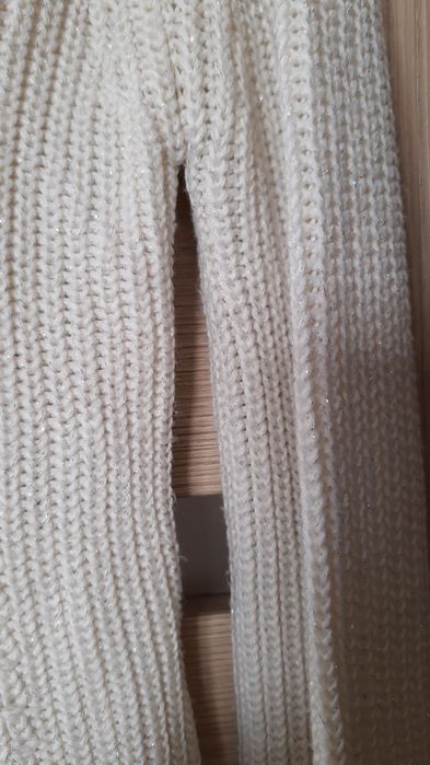 Sweterek biały  r. M.