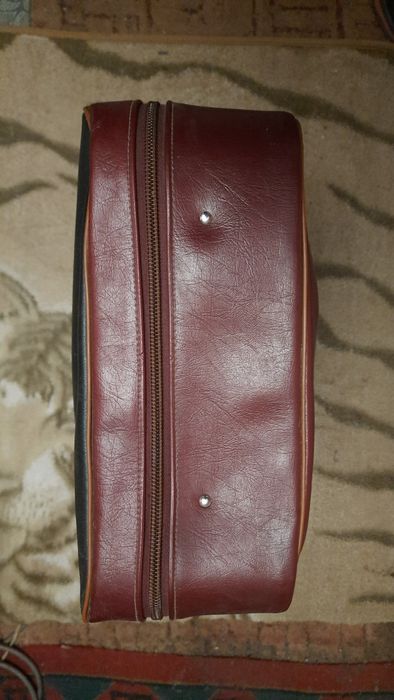 Нова валіза радянських часів.