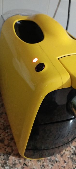 Máquina de Café Delta Q 

Q

QOSMO

Modelo: Qosmo YELLOW 230V-50Hz.