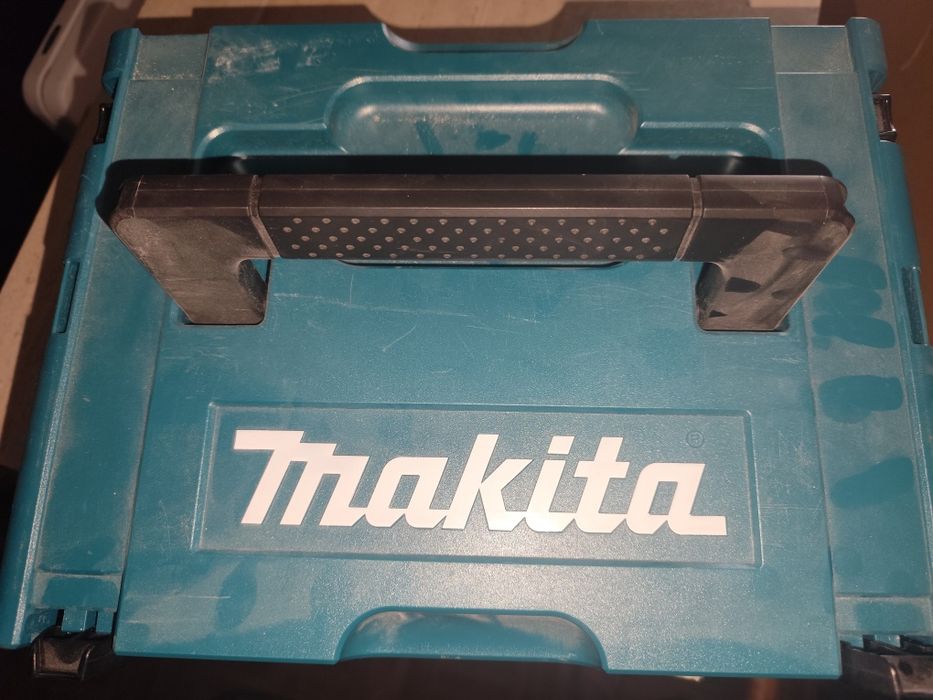 Carregador de baterias e duas baterias 4Ah MAKITA
