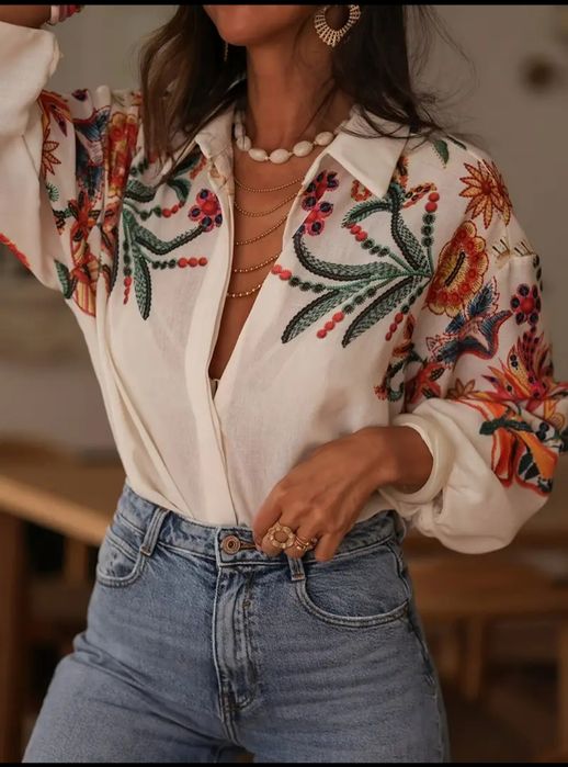 Стильна сучасна блуза