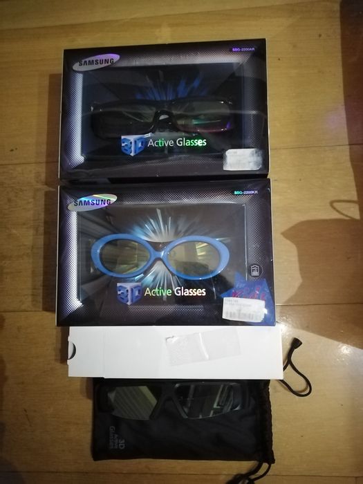 Vendo 3 óculos  3d novos Samsung com DVD. Blu-ray 3d