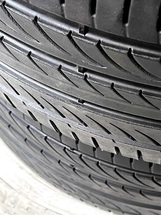 Pneus Pirelli Powergy - 225/35/19 - Como NOVOS