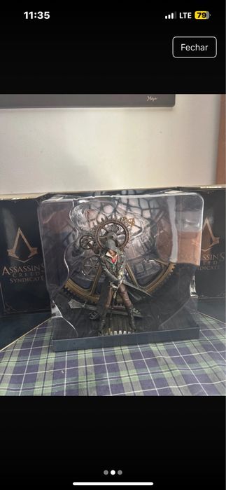 Estatua assassins creed sydicate