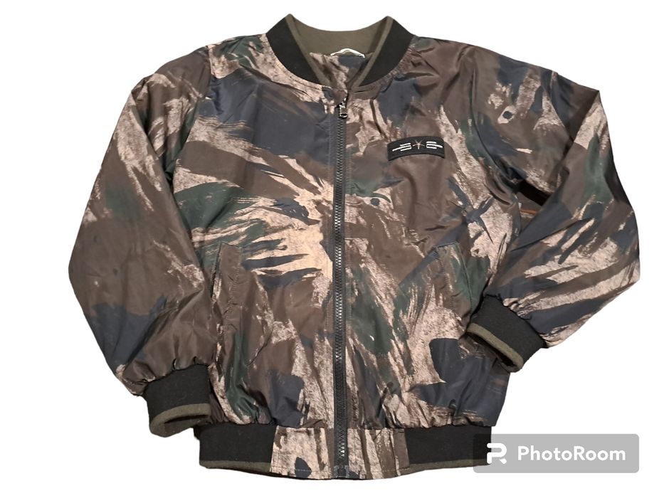 Курточка  ветровка