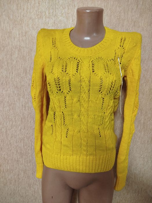 Продам свитер женский.