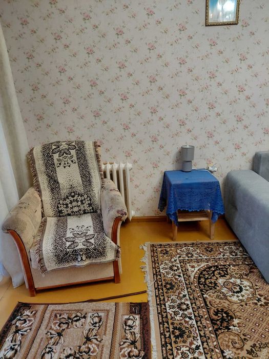 Pokój  17 m 2  - na wynajem w mieszkaniu dwupokojowym .