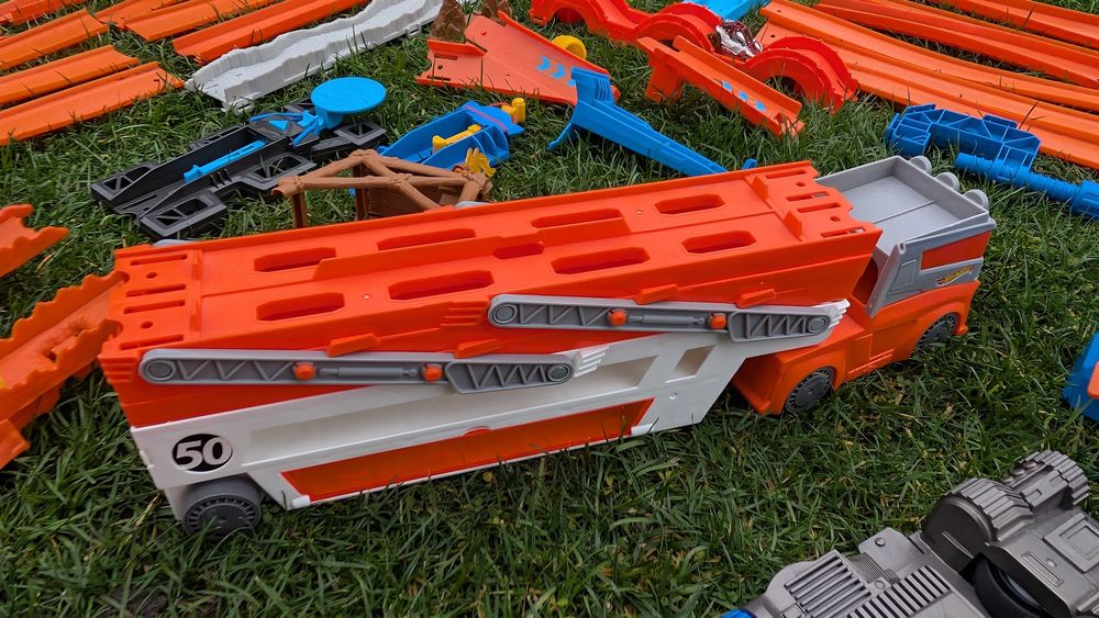 Zestaw Hot Wheels. Duży zestaw!