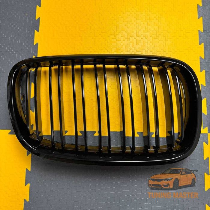 Набор решетка радиатора, накладки на зеркала BMW X5 E70 Х6 Е71 черный