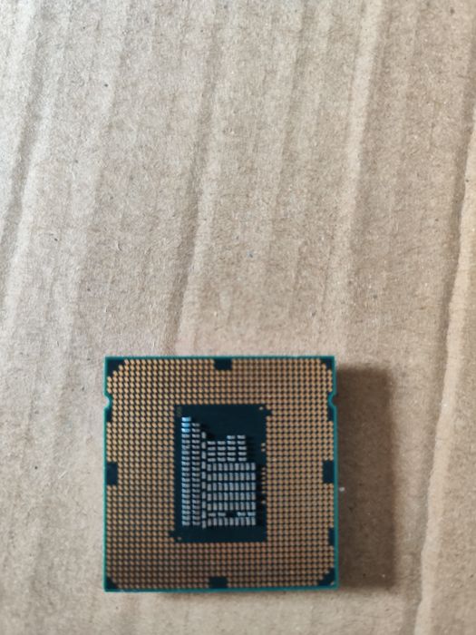 Processador Intel® Core™ i3-2100
cache de 3 M, 3,10 GHz