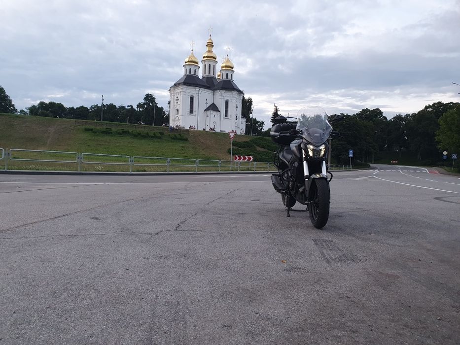 Мотоцикл баджаж домінар