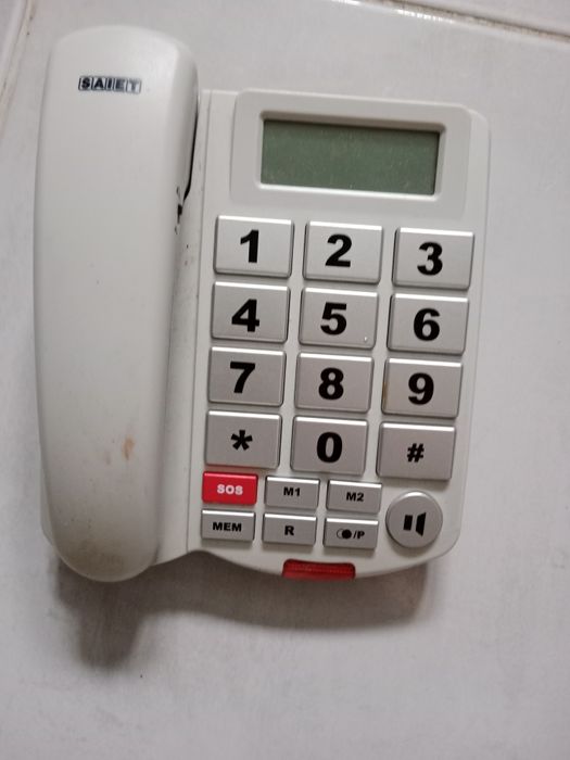 Telefon stacjonarny, włoski
