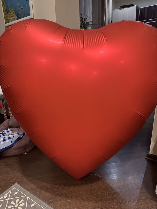 Дуже велике фолькиговане серце, висота 170 см