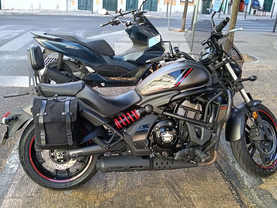 Vendo Kawasaki Vulcan S  Maio de 2021 com    37855 km   , em perfeito funcionamento