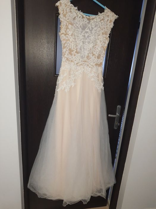 Sprzedam suknię ślubną rozm. 36.