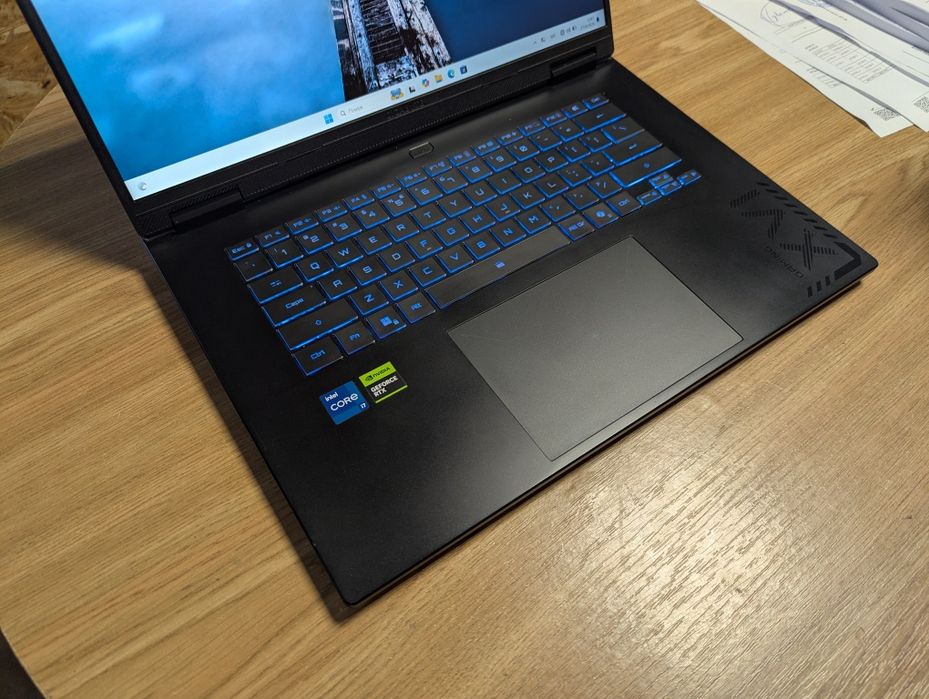 Ноутбук Gigabyte 16 ips 165ггц i7-13620H/16GB DDR5/1TBSDD/RTX5060 8GB