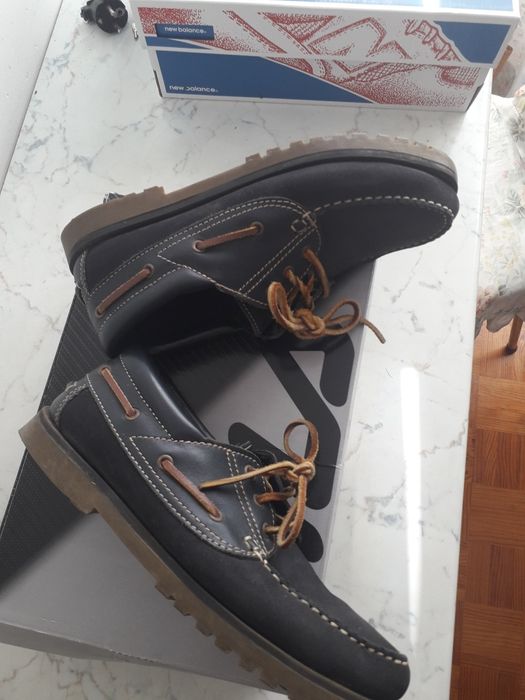 Sapatos usados em bom estado