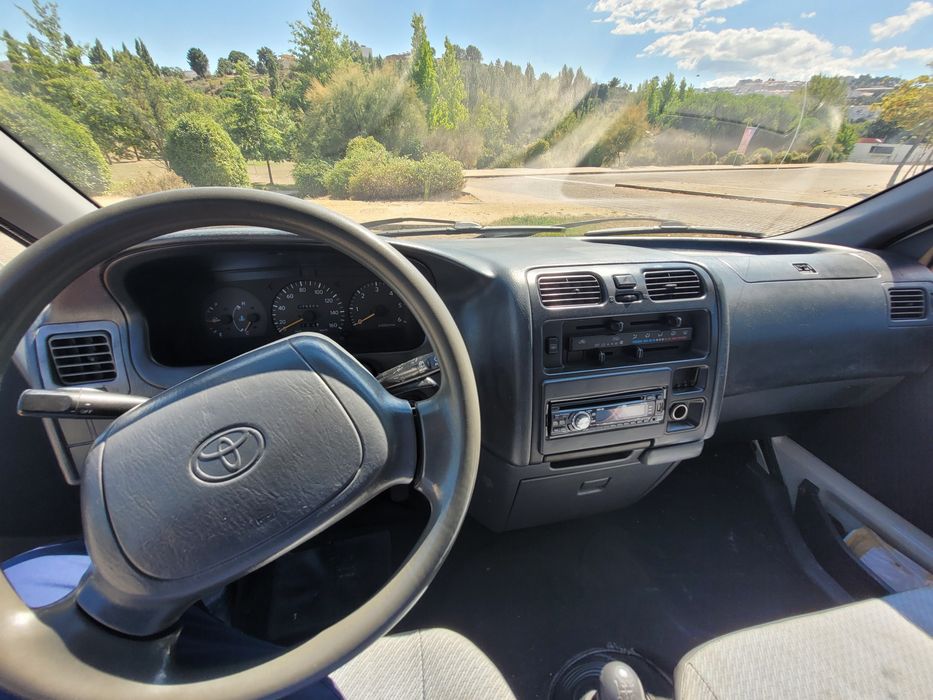 Toyota Hiace 2.5d com 6 lugares