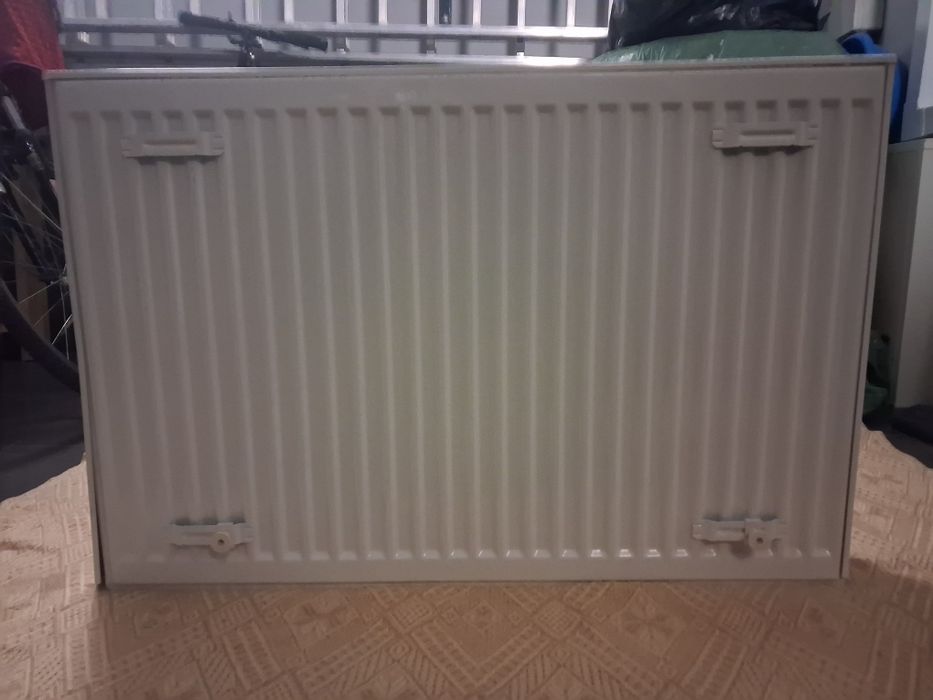 Grzejnik Kermi 90x60x10, podejście dolne