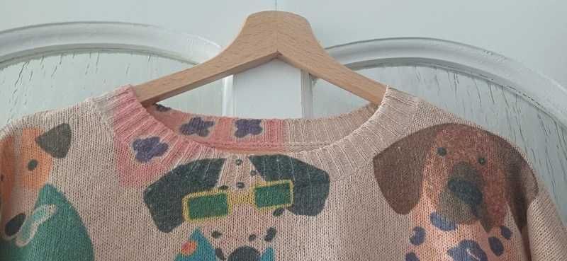 Sweter damski w pieski