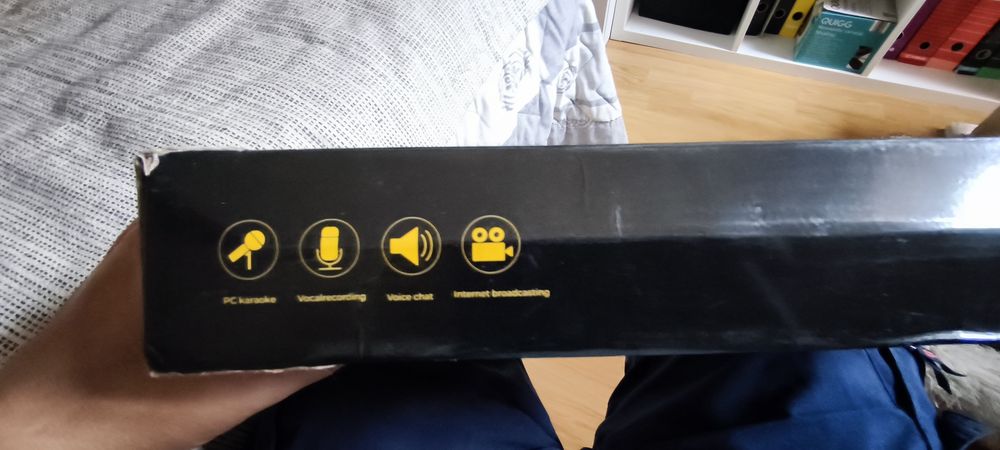 Mesa de mistura com microfone condensador